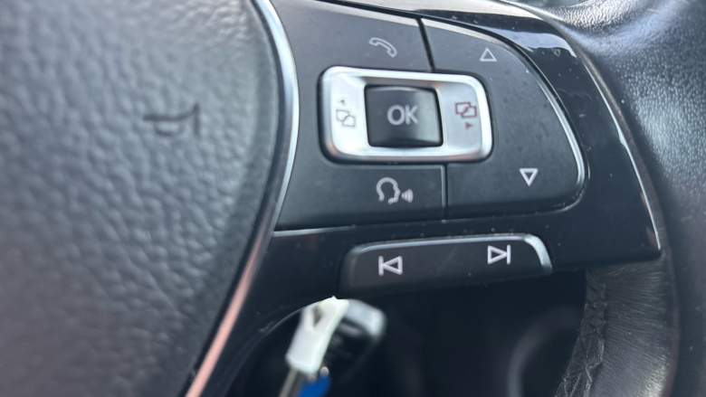 Volkswagen Golf 1.0 TSI 110 SE 5dr Petrol Hatchback